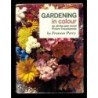 Gardening in colour di Perry Frances