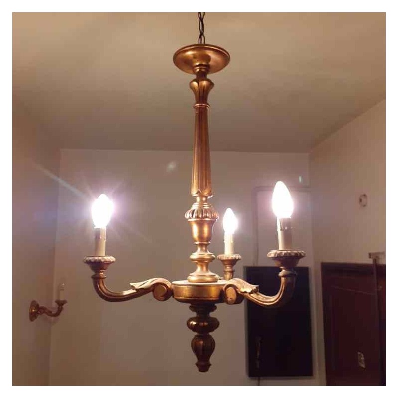 Lampadario legno dorato